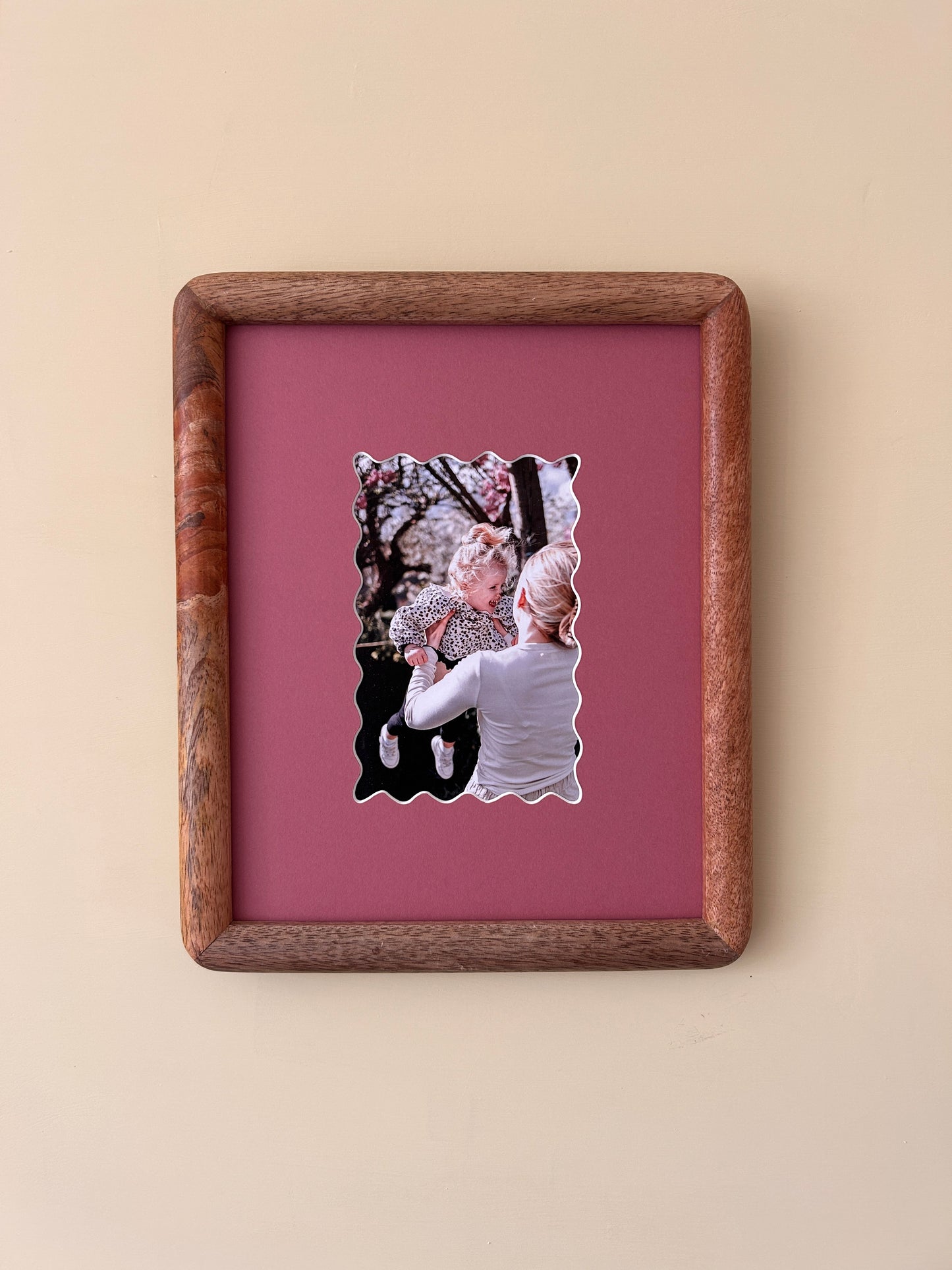 10X8 Inch Luxury Wiggle Mount (With Colour Options)