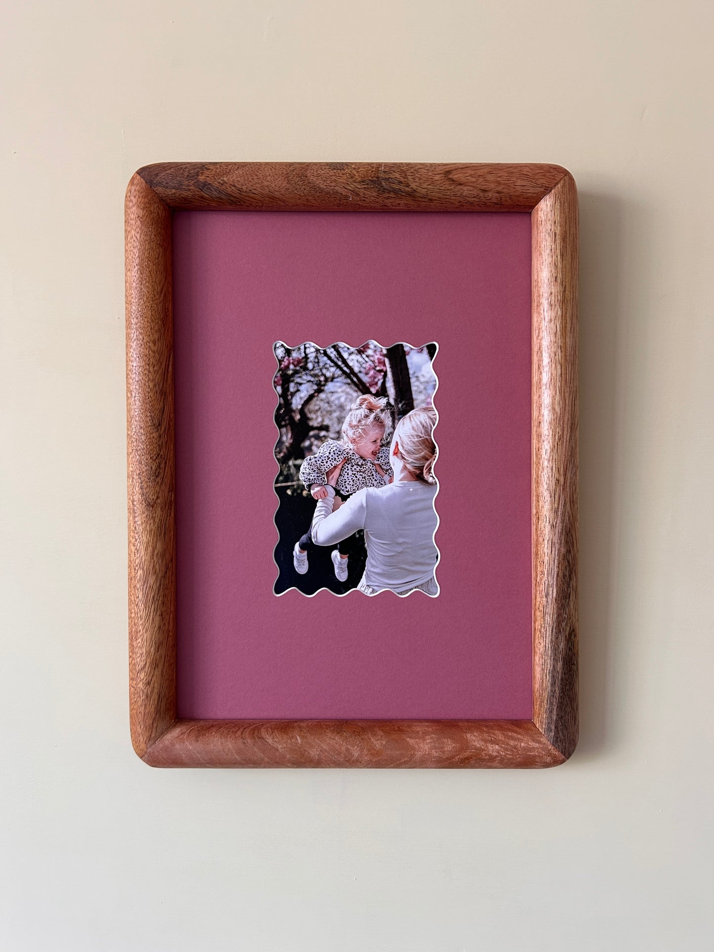 A4 Luxury Wiggle Mount (With Colour Options)