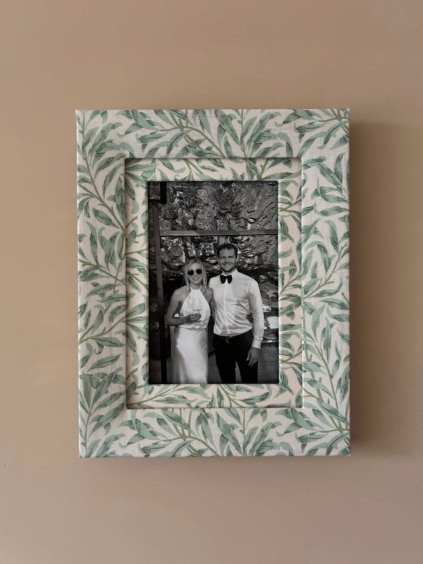 Morris&Co Green Willow Fabric Photo Frame