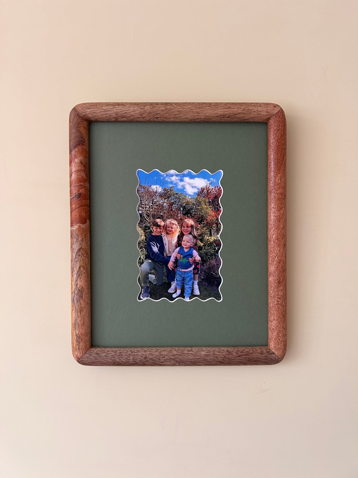 10X8 Inch Luxury Wiggle Mount (With Colour Options)